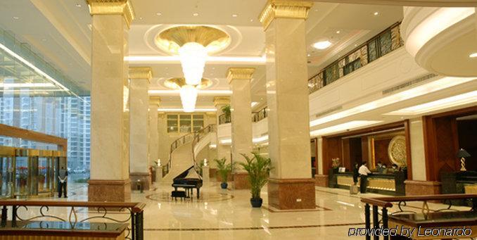 Отель Crowne Plaza Wuhu Интерьер фото