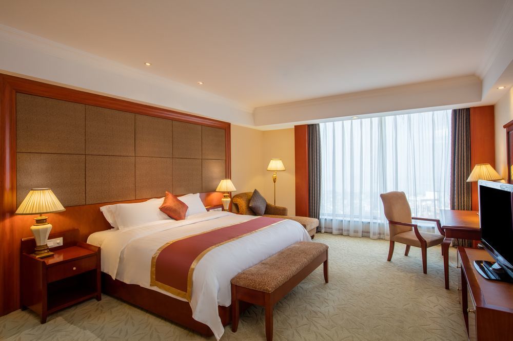Отель Crowne Plaza Wuhu Экстерьер фото