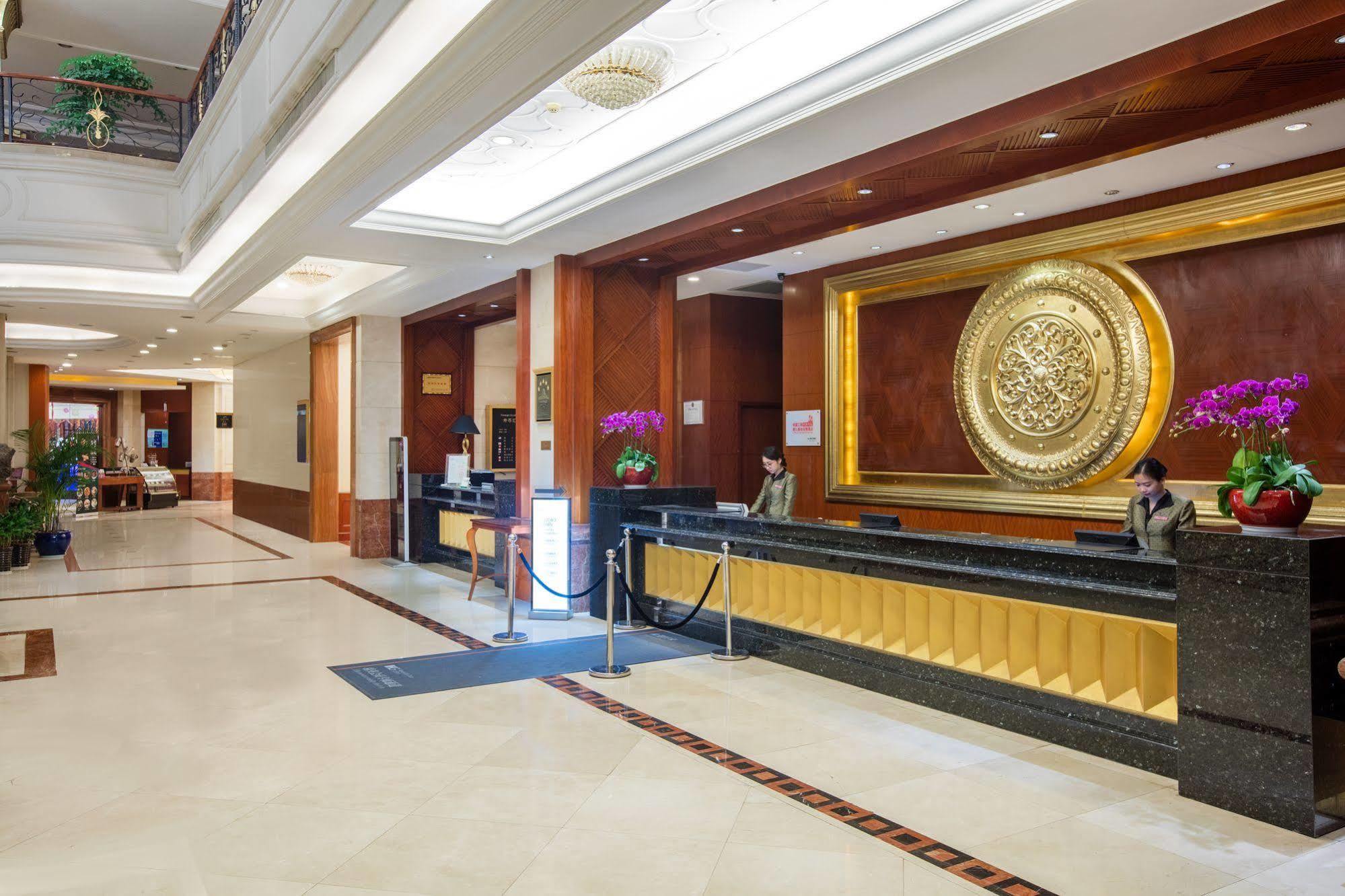 Отель Crowne Plaza Wuhu Экстерьер фото