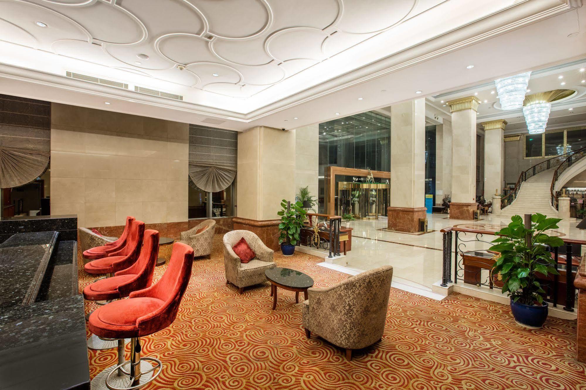 Отель Crowne Plaza Wuhu Экстерьер фото