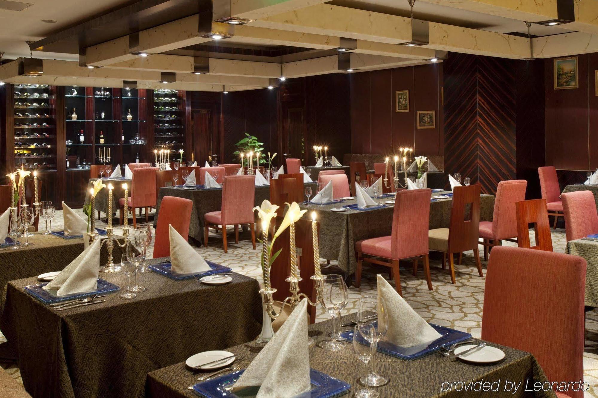 Отель Crowne Plaza Wuhu Экстерьер фото