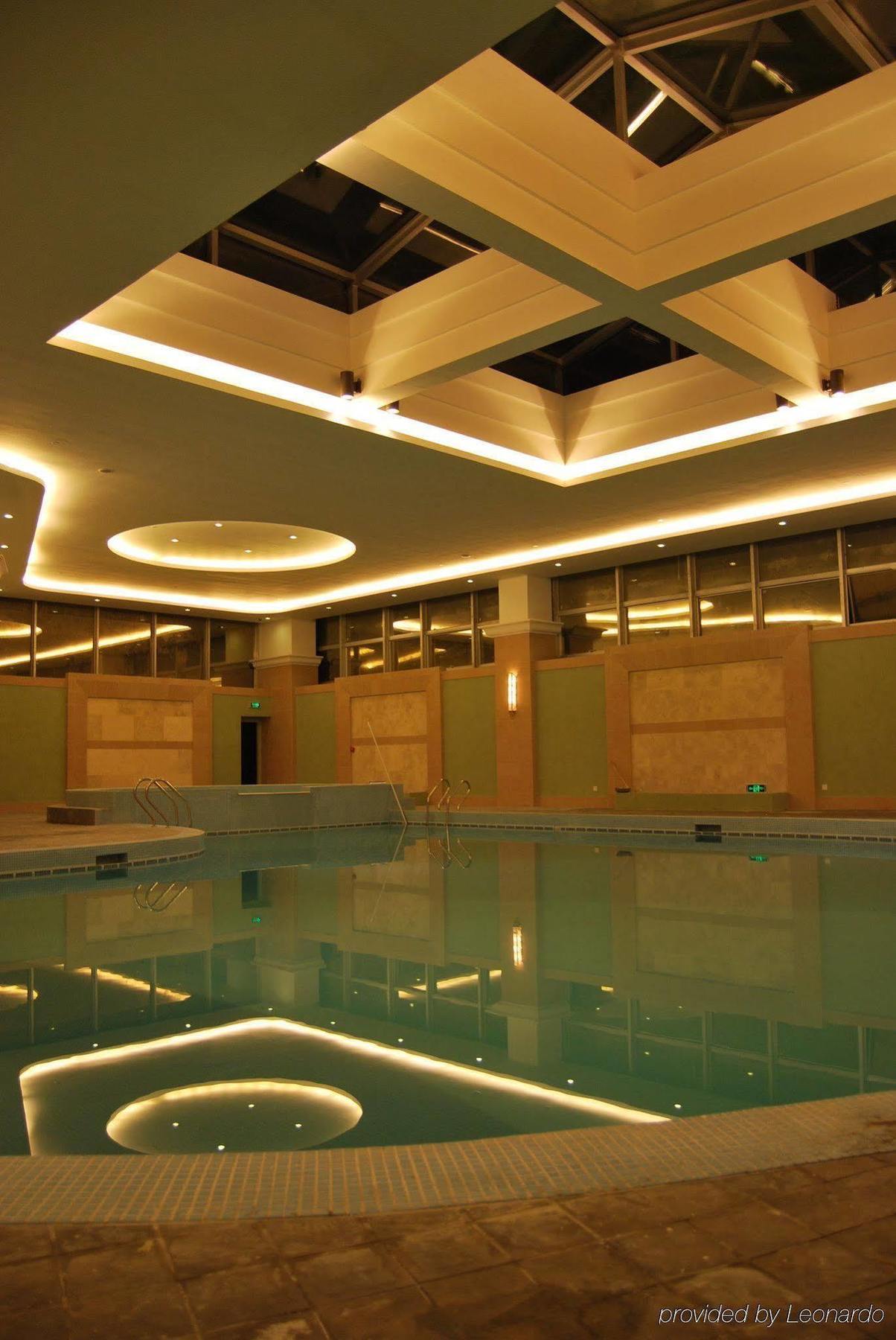 Отель Crowne Plaza Wuhu Удобства фото